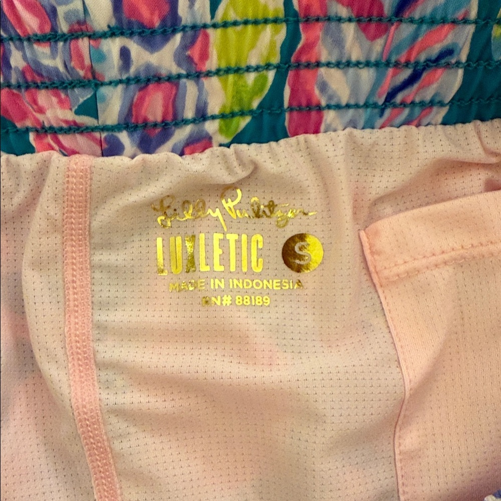 New! Lilly Pulitzer Luxletic Shorts - Picture 4 of 9